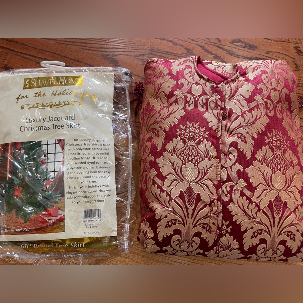 🆕ShavelHome luxury jacquard Christmas tree skirt 60” round NOS renaissance red